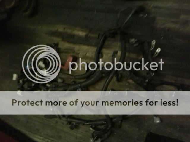 http://i420.photobucket.com/albums/pp287/redsled579/garage%20sale/2010-11-04210736.jpg